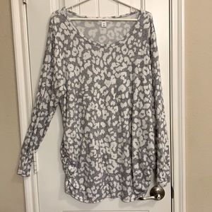 XXL Maternity Leopard Print Old Navy Long Sleeve